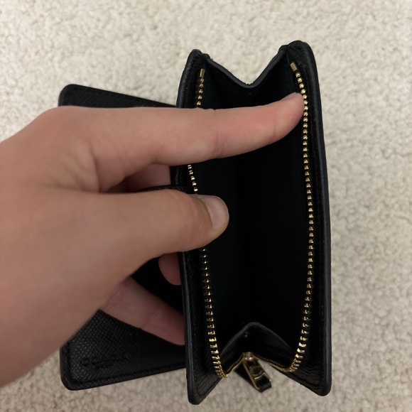 Coach Black Leather Compact Wallet - Picture 4 of 6
